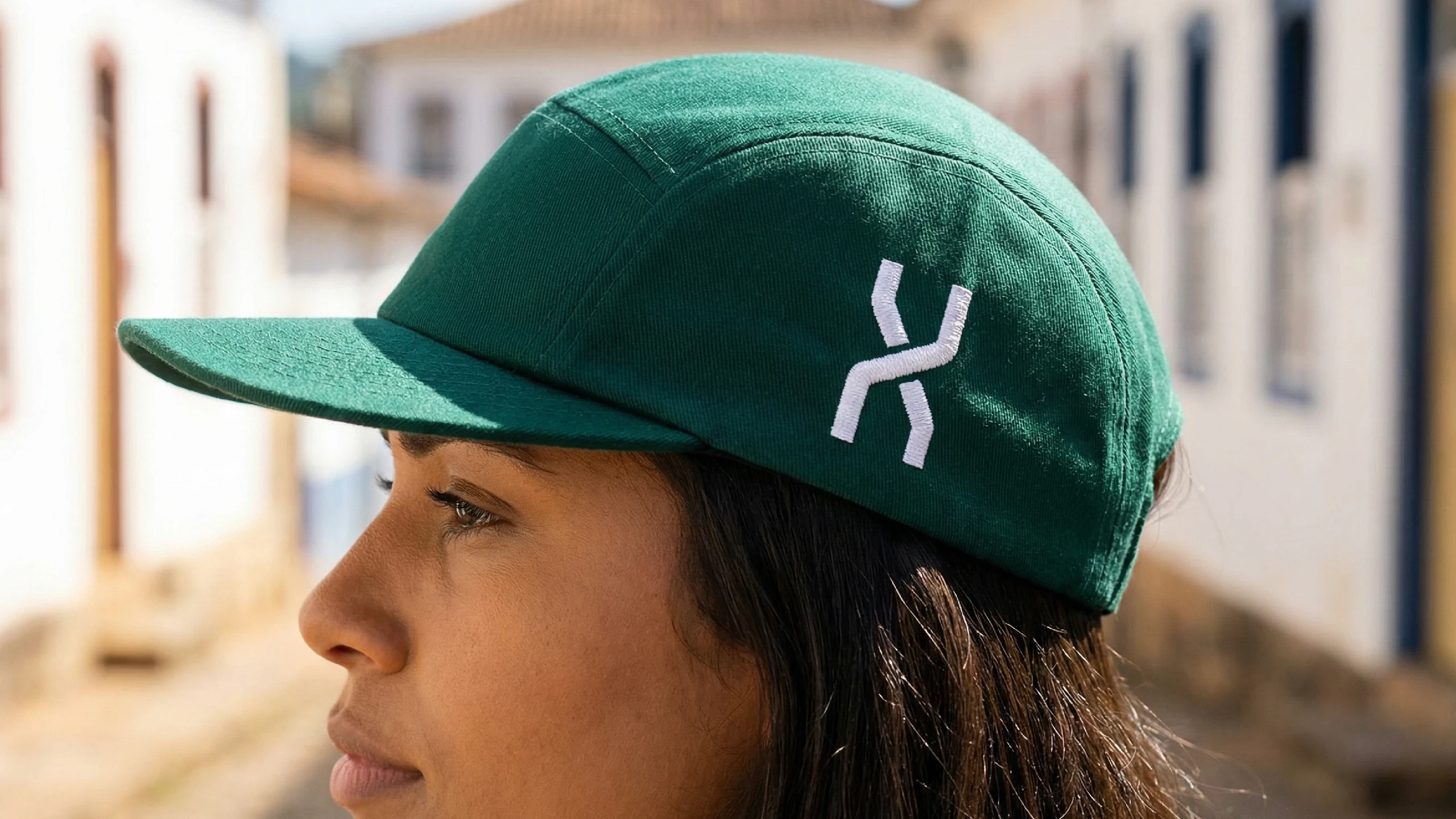 Green cap with the Diamantino symbol