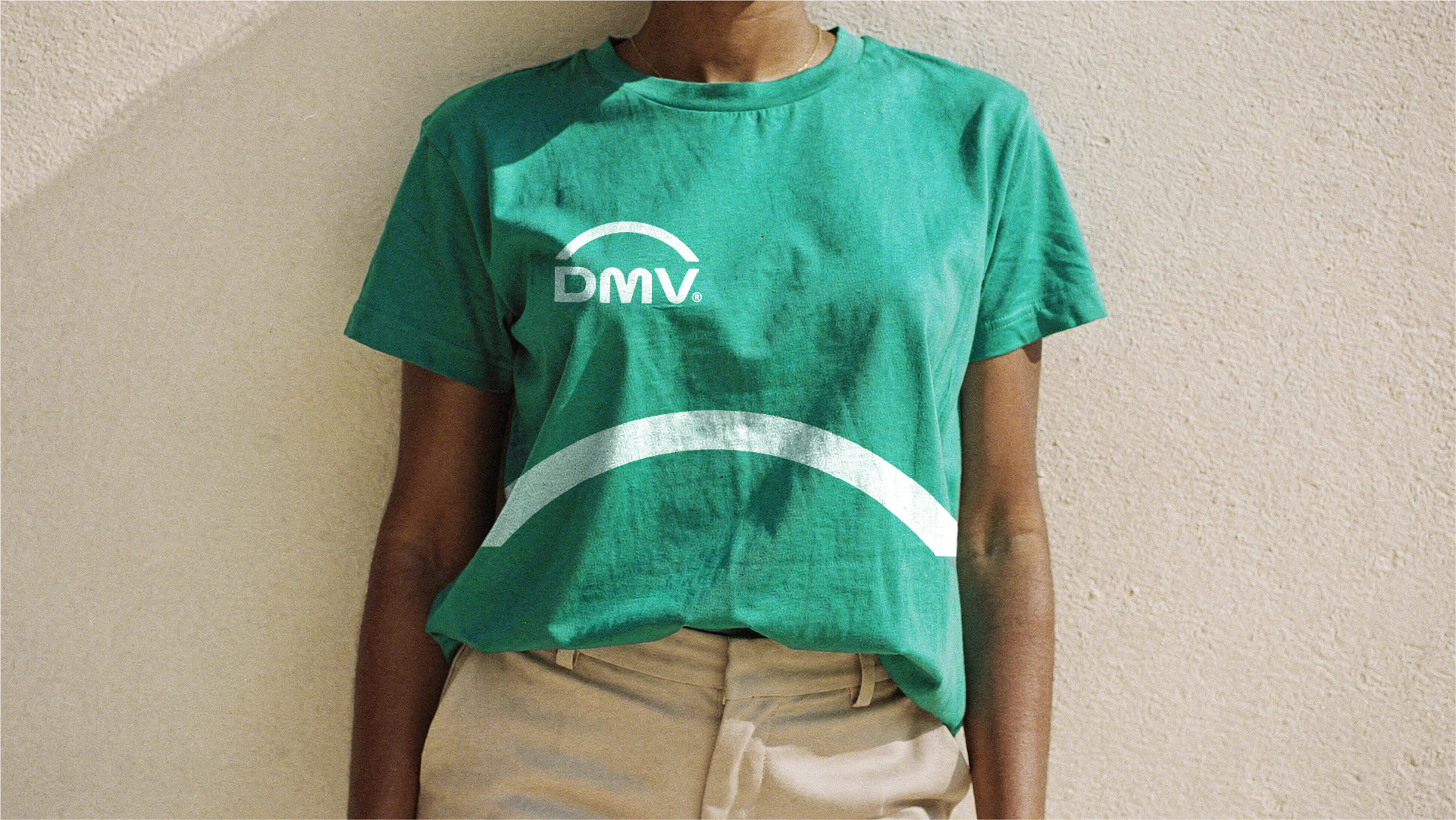 T-shirt with the DMV logo and arch